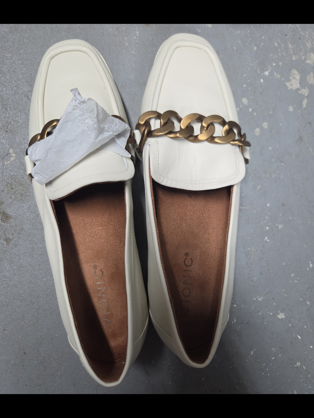 Vionic Cream Loafers with Gold Chain Accent